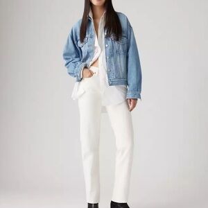 Levi’s Wedgie Straight white denim jeans